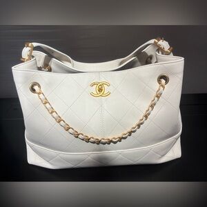 Chanel RARE 25A White Calfskin Leather GHW Shopping Tote New In Box - Full Set